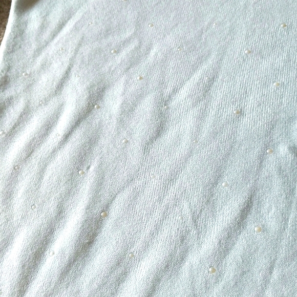 Sweater & Scarf - Picture 11 of 17